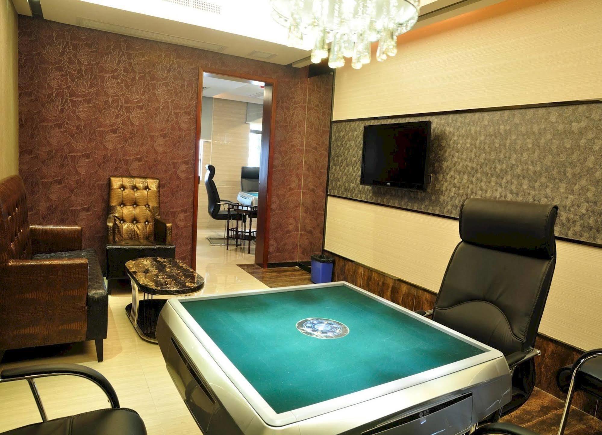 Hoikong Hotel 3* Guangzhou