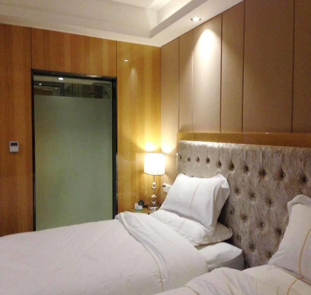 Hotel Guangzhou Guo Mao Hotel 4*