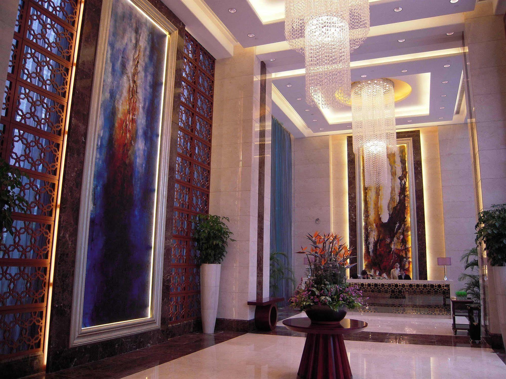 Leeden Hotel 4*