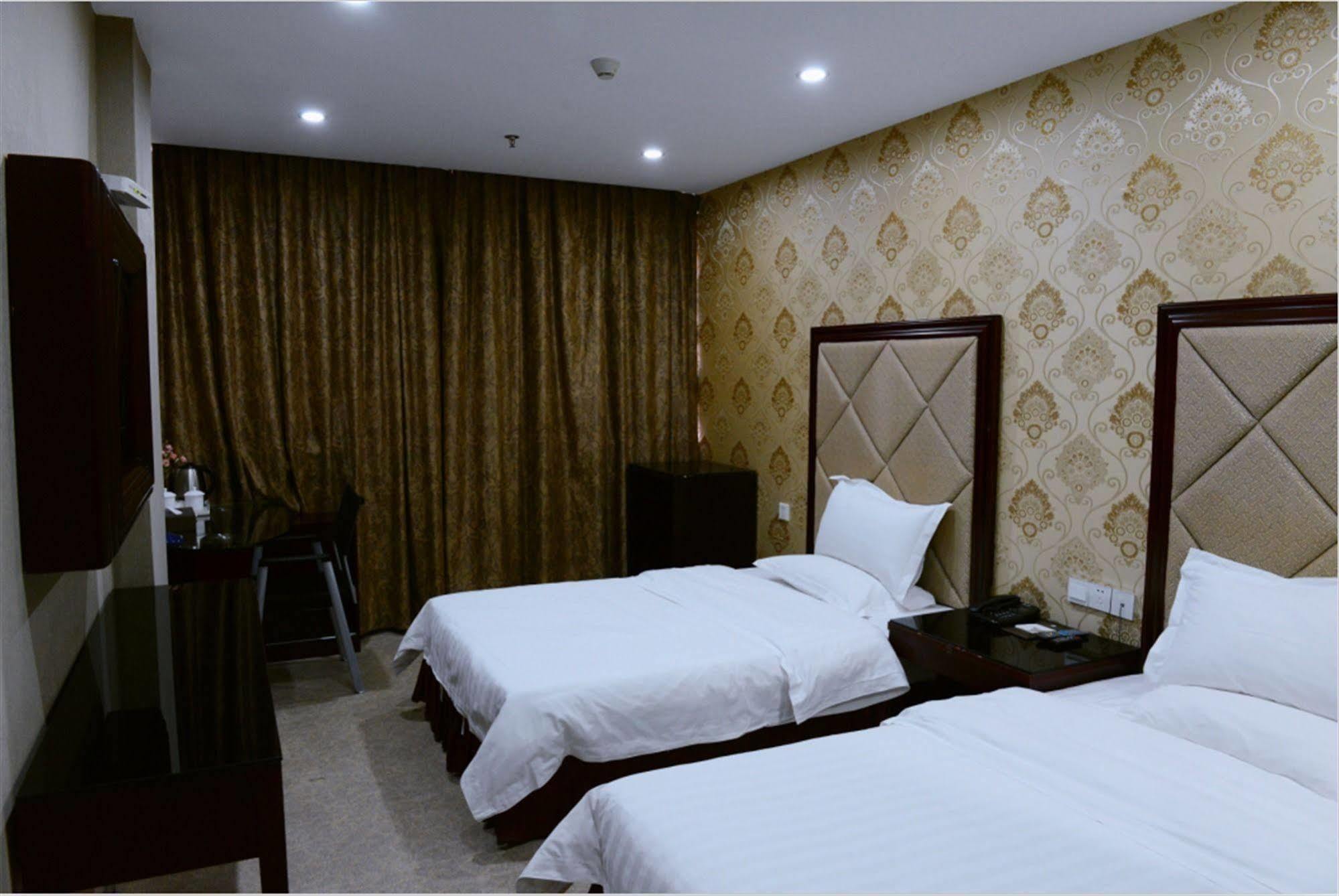 Xinghe - Railway Station Branch Hotel