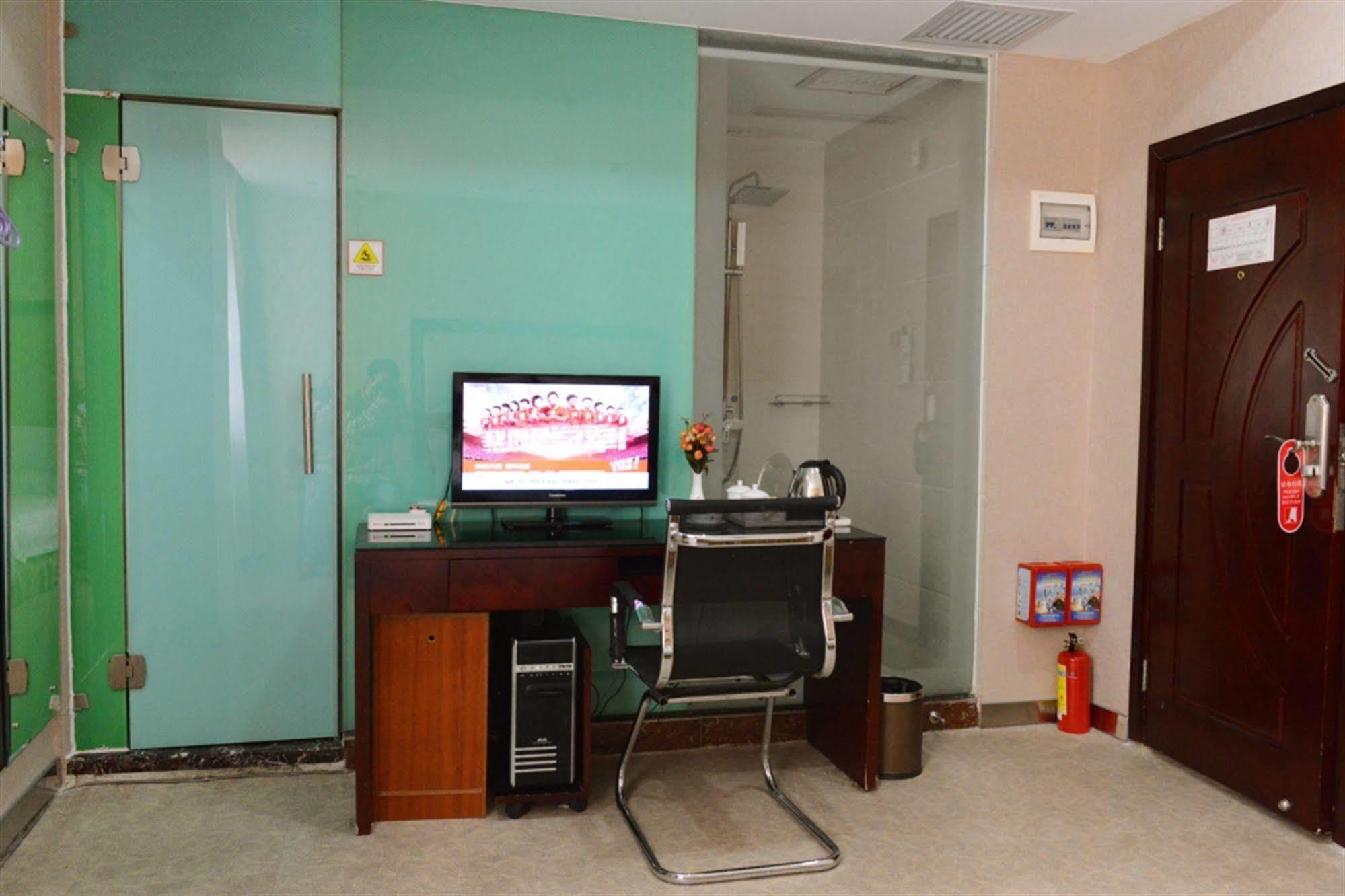 Hotel Xinghe - Railway Station Branch 3*