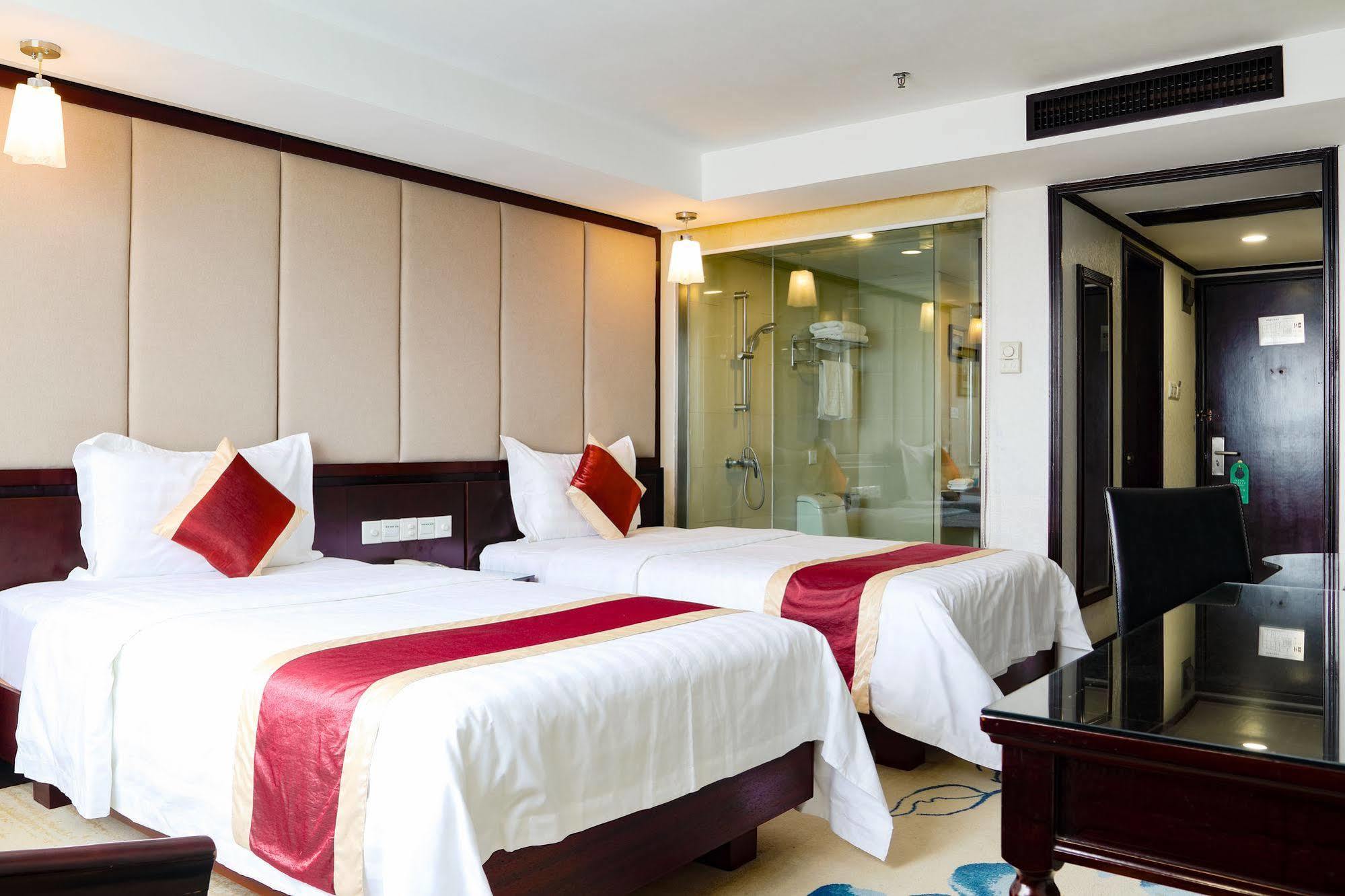 Hotel New World