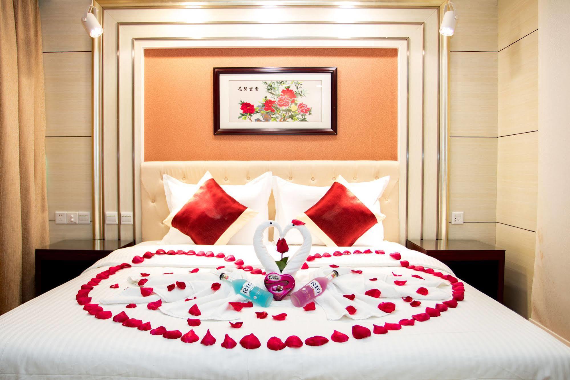 New World Hotel 3*