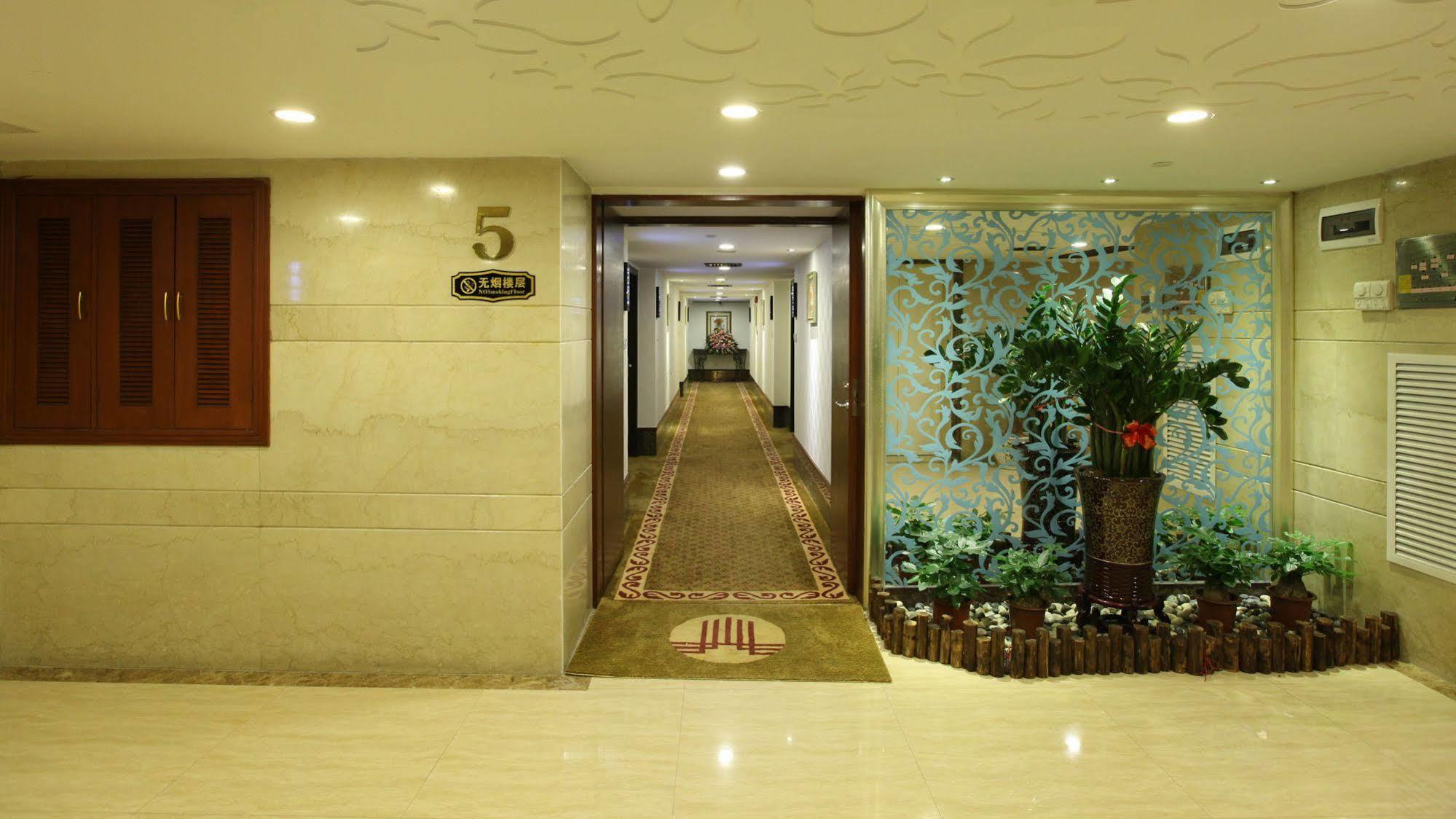 New World Hotel