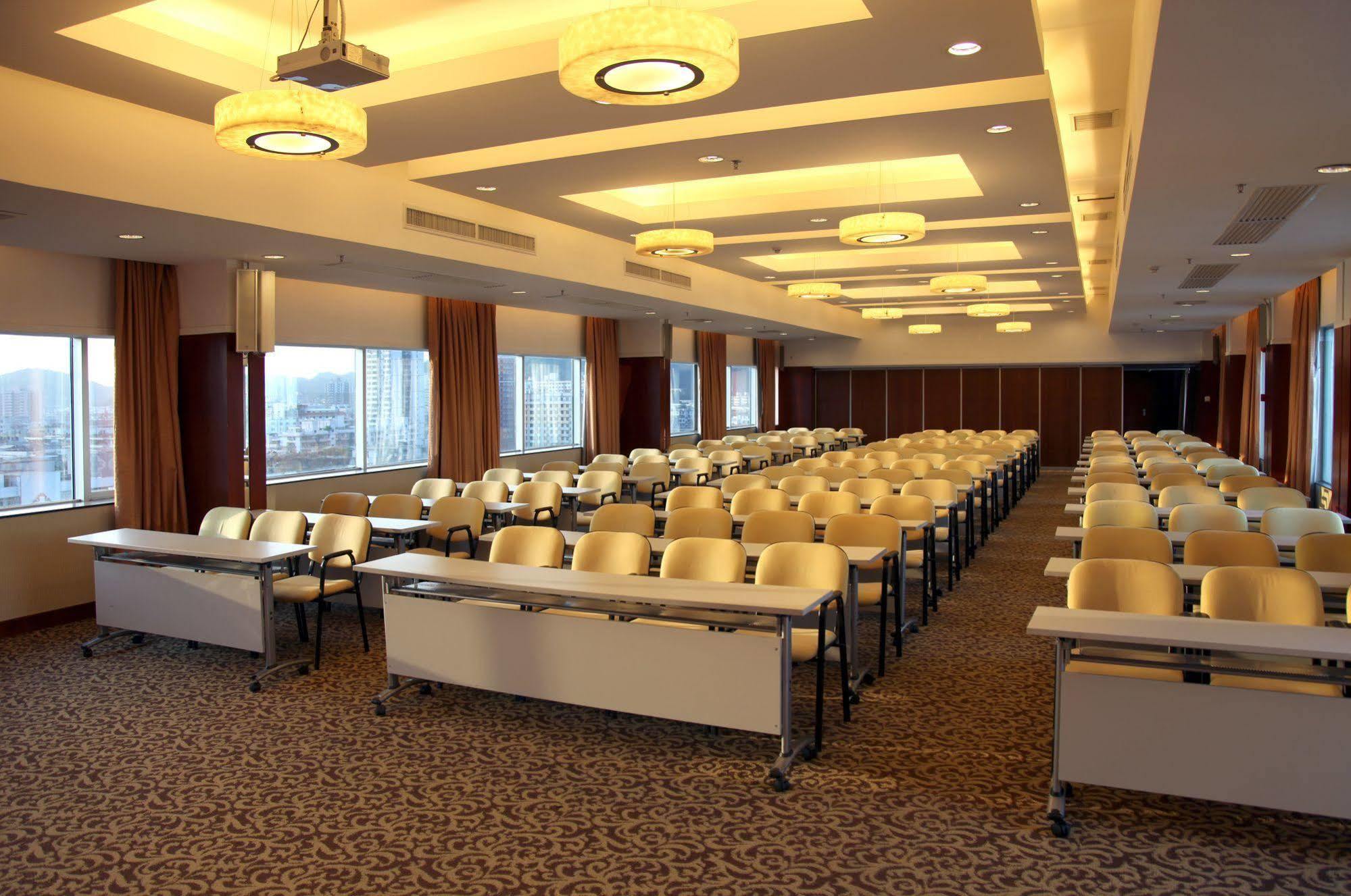 Mandarin Hotel 4*