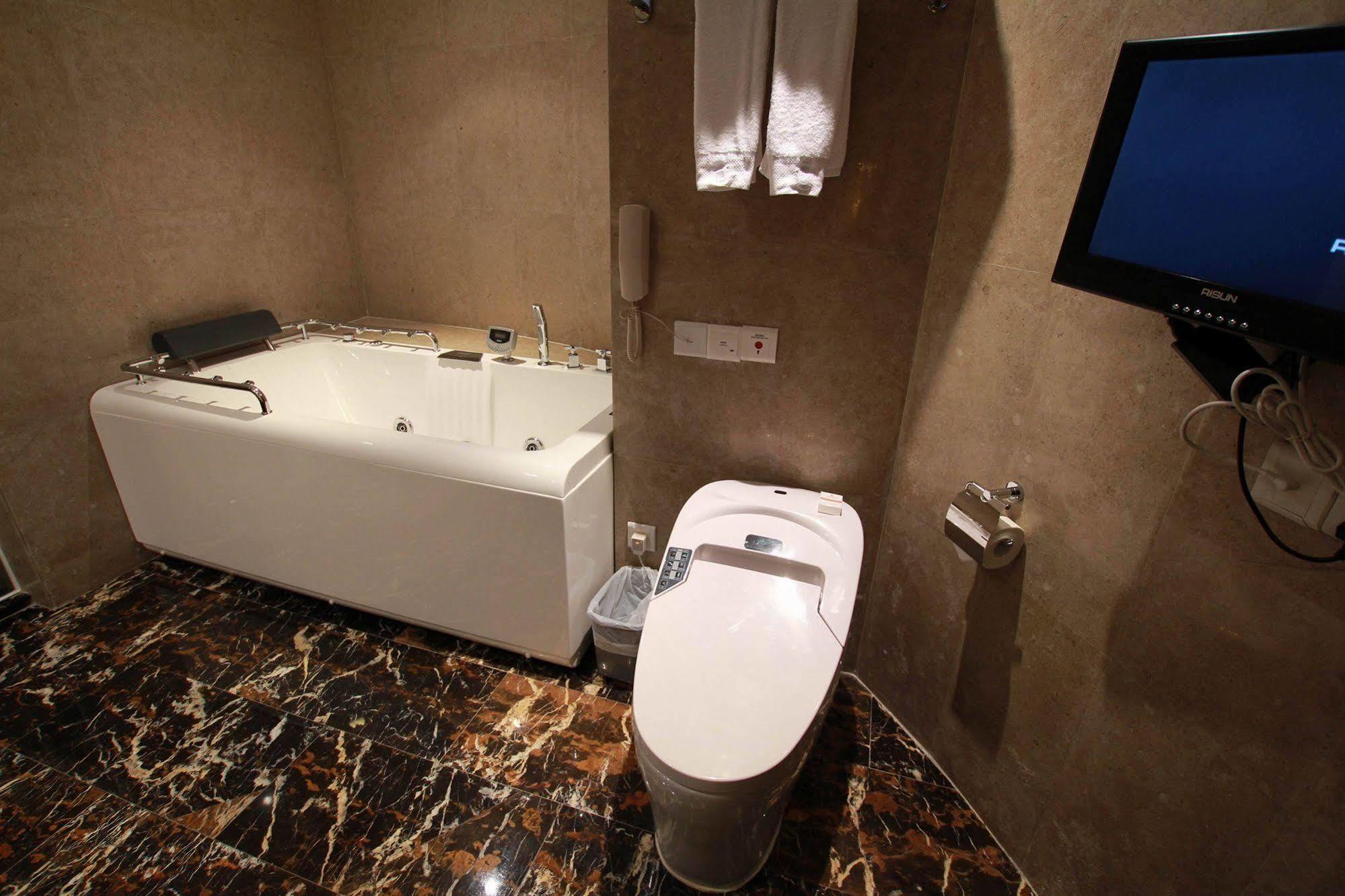 Fortune Hotel 4*