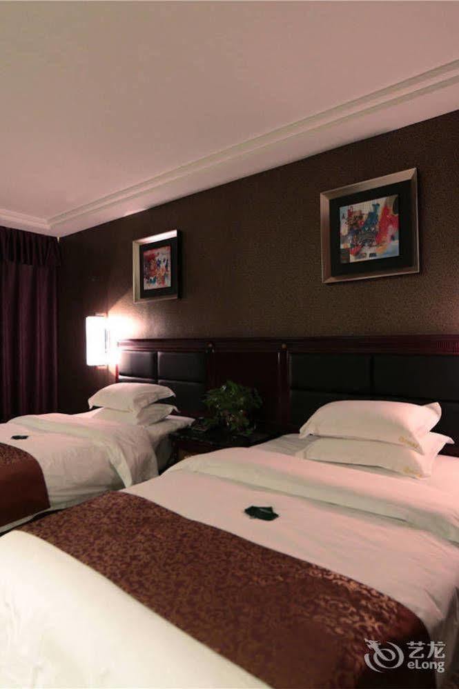 Hotel Nanzhou 3*