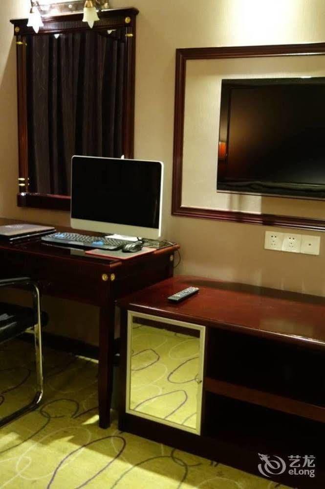 Nanzhou Hotel