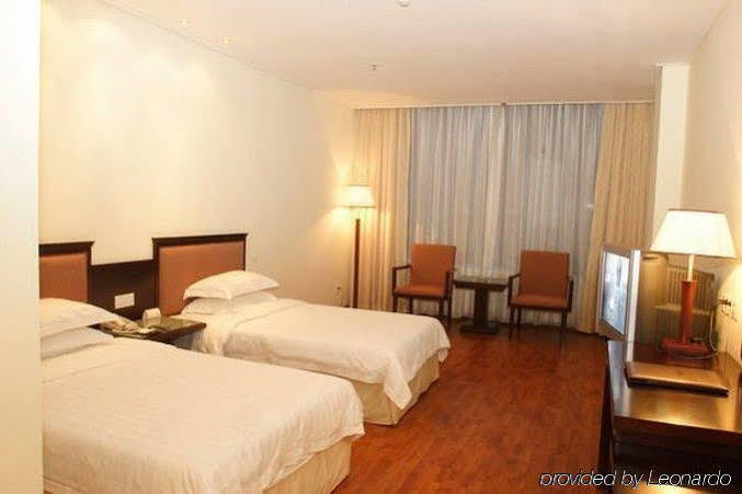 Raystar Hotel 3*