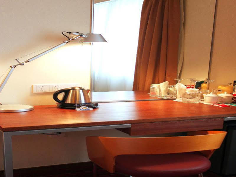 Days Hotel 4*
