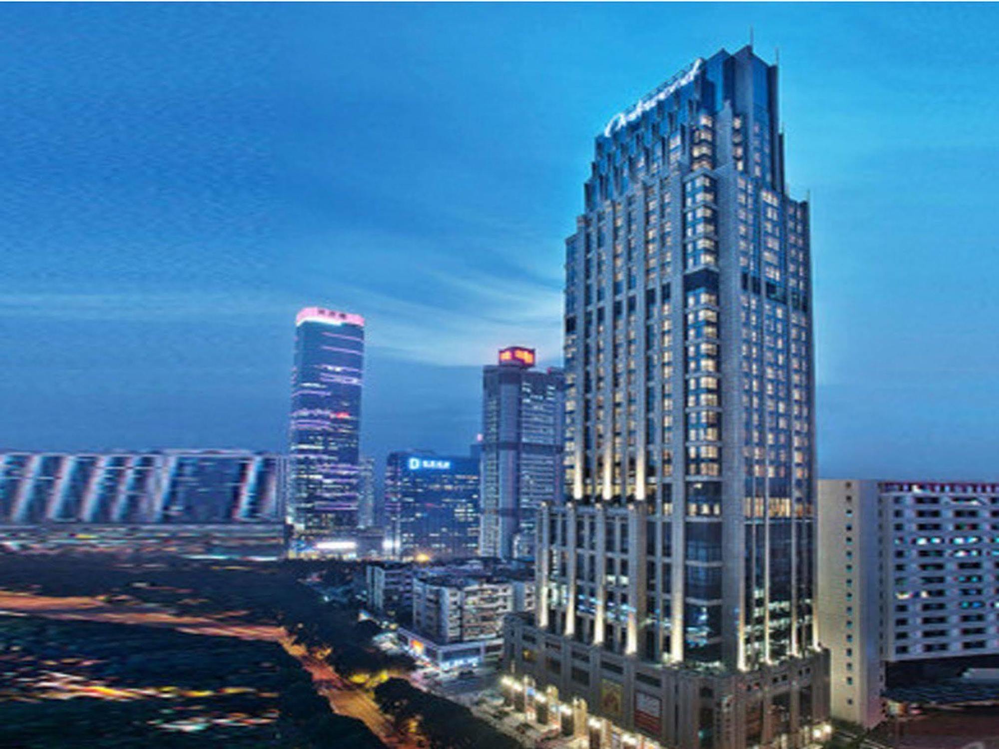 Oakwood Premier Aparthotel 5*