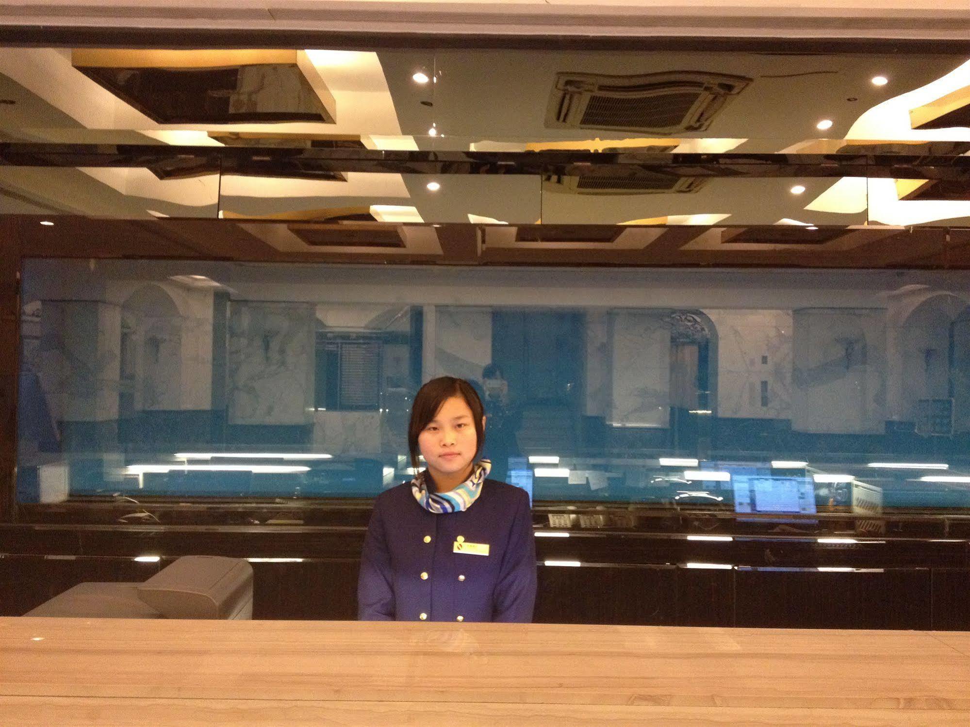 Sealy Hotel,