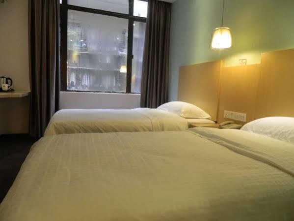 Sealy Hotel, Hotel 3*