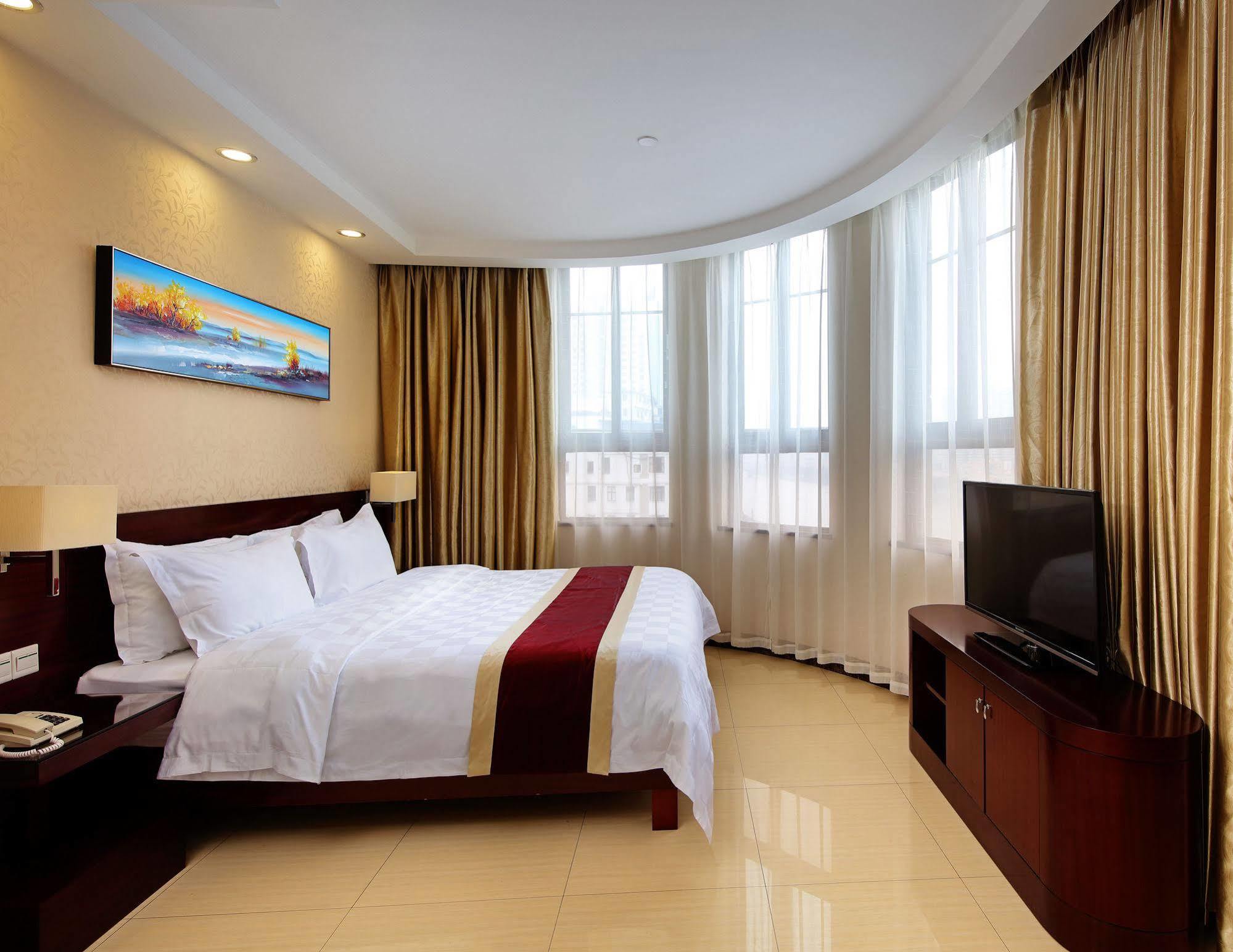 Nanfang Dasha Hotel 2*