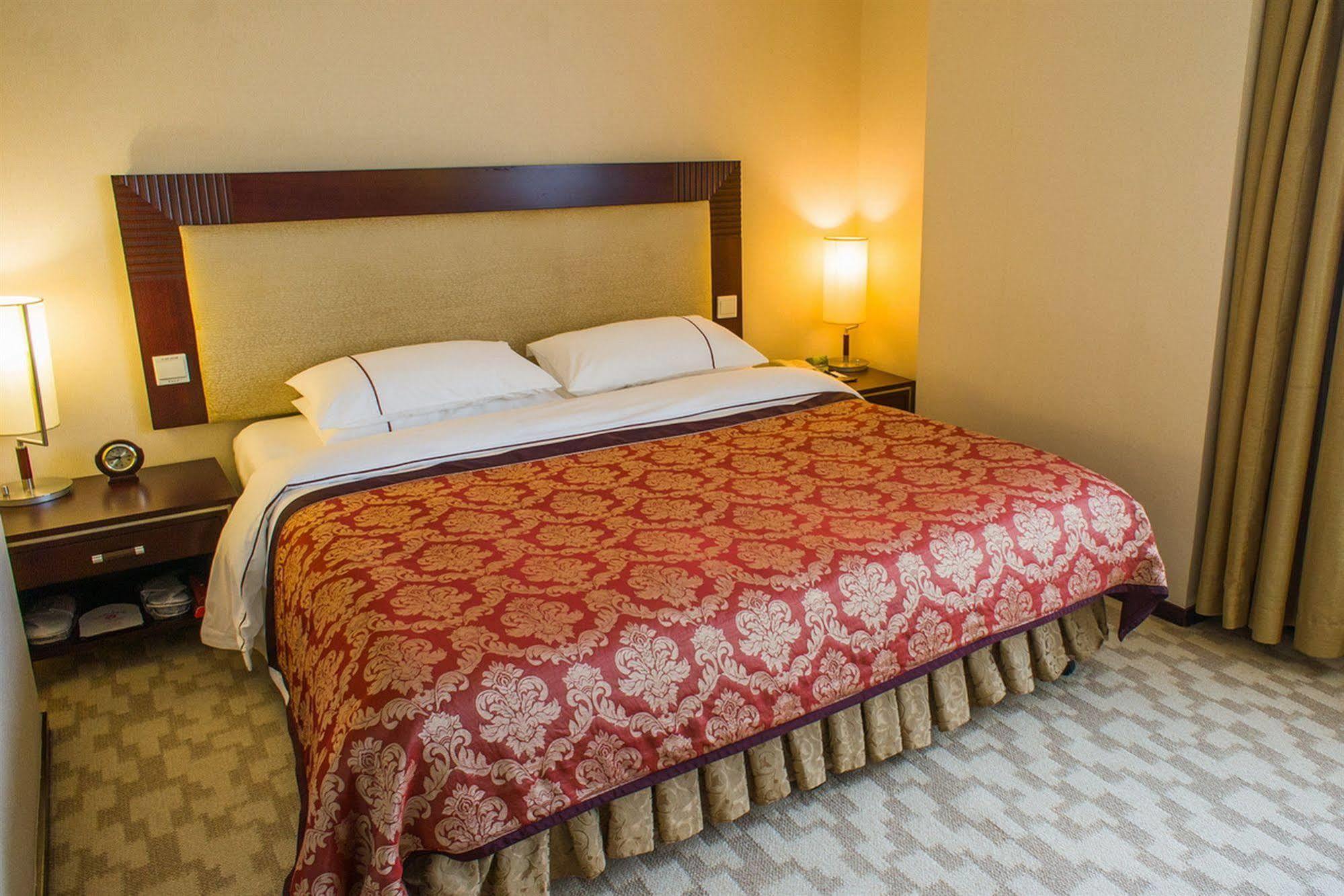 Hotel Guangdong Victory - Free Shuttle Bus To Exhibition Center During Fair