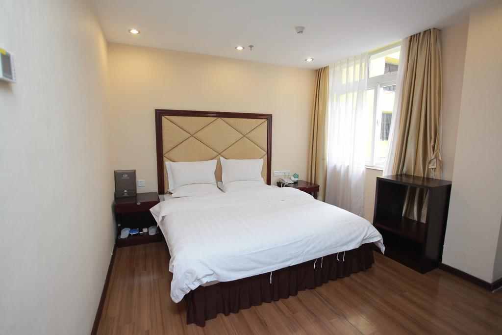 Xinghe - Railway Station Branch Hotel 3*