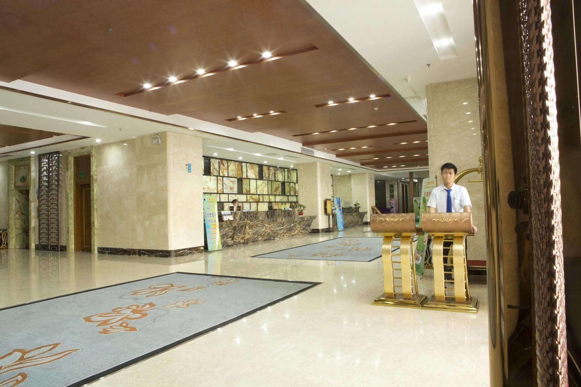 Huang Sheng Tongde Branch 3*