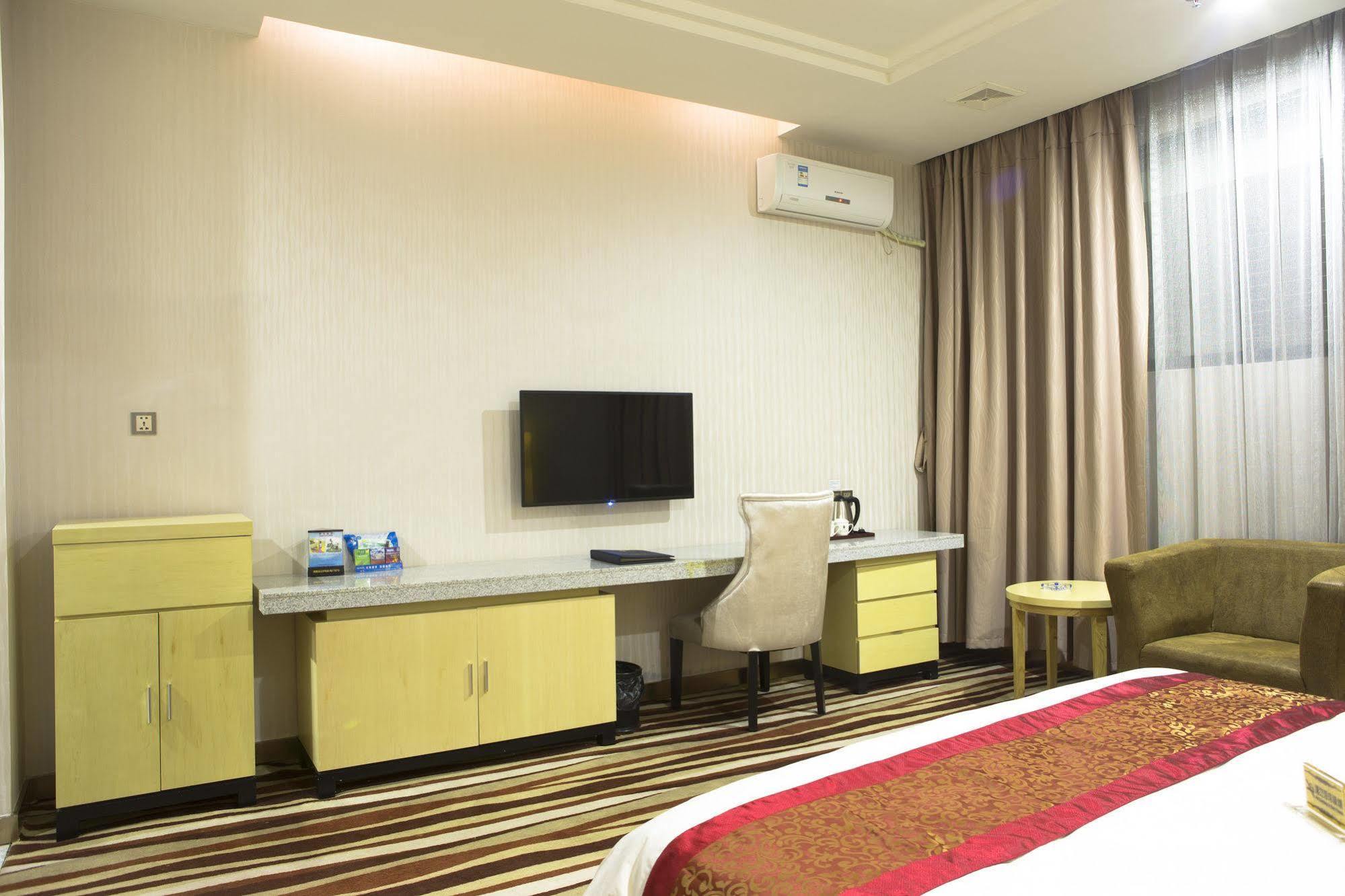 Huang Sheng Tongde Branch Hotel 3*