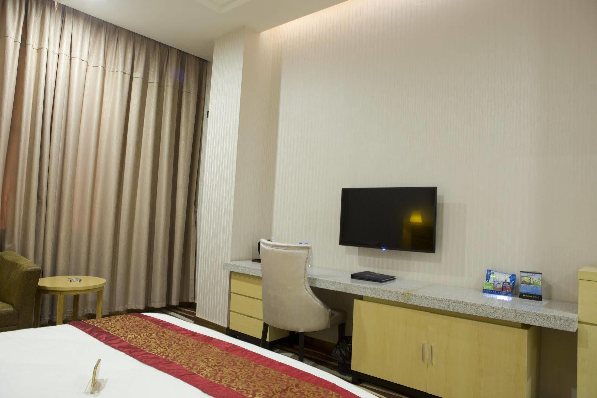 Huang Sheng Tongde Branch Hotel 3*