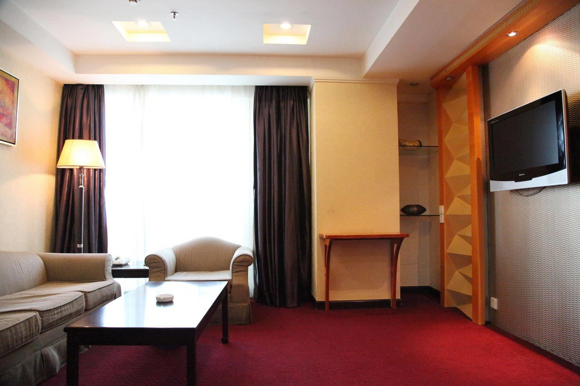 Starway Rundu Hotel 3*