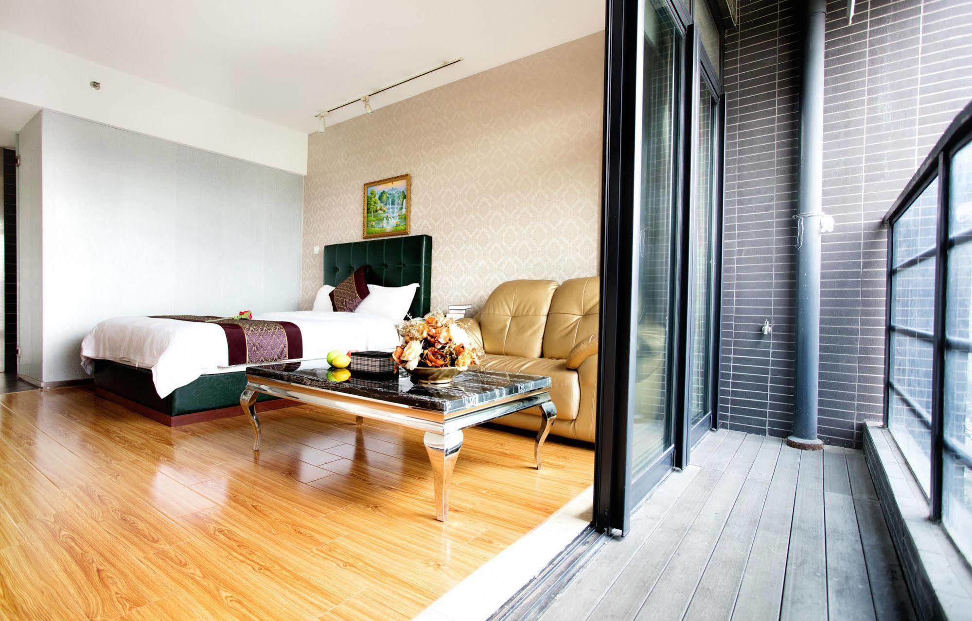 Nomo Times International Apartment *
