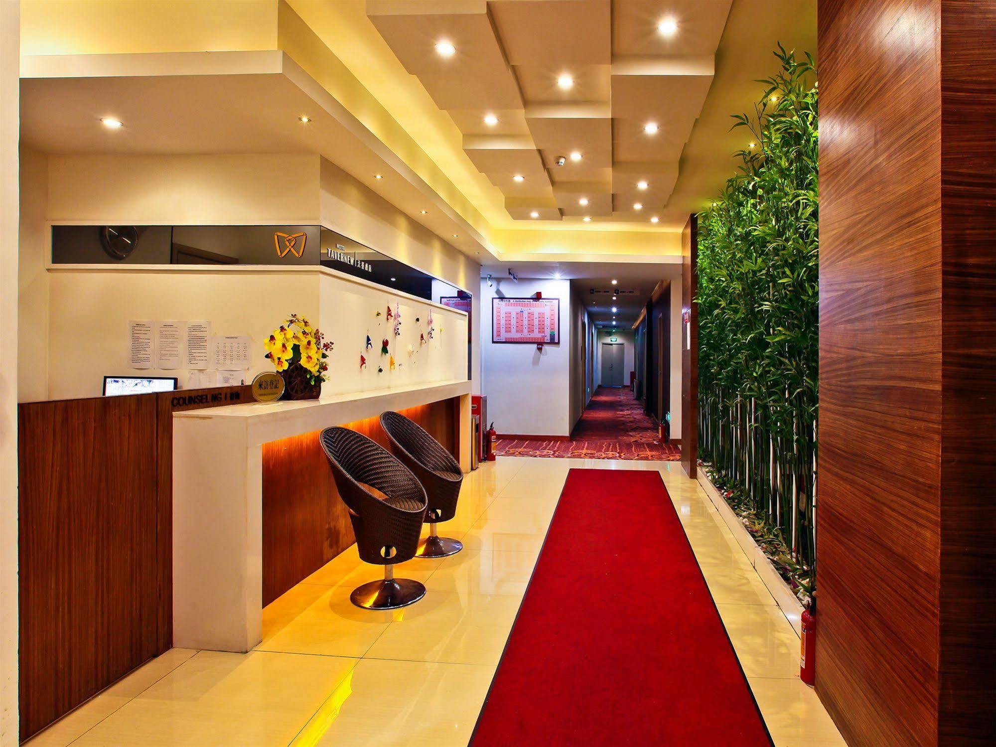 Tavernew Hotel 3*