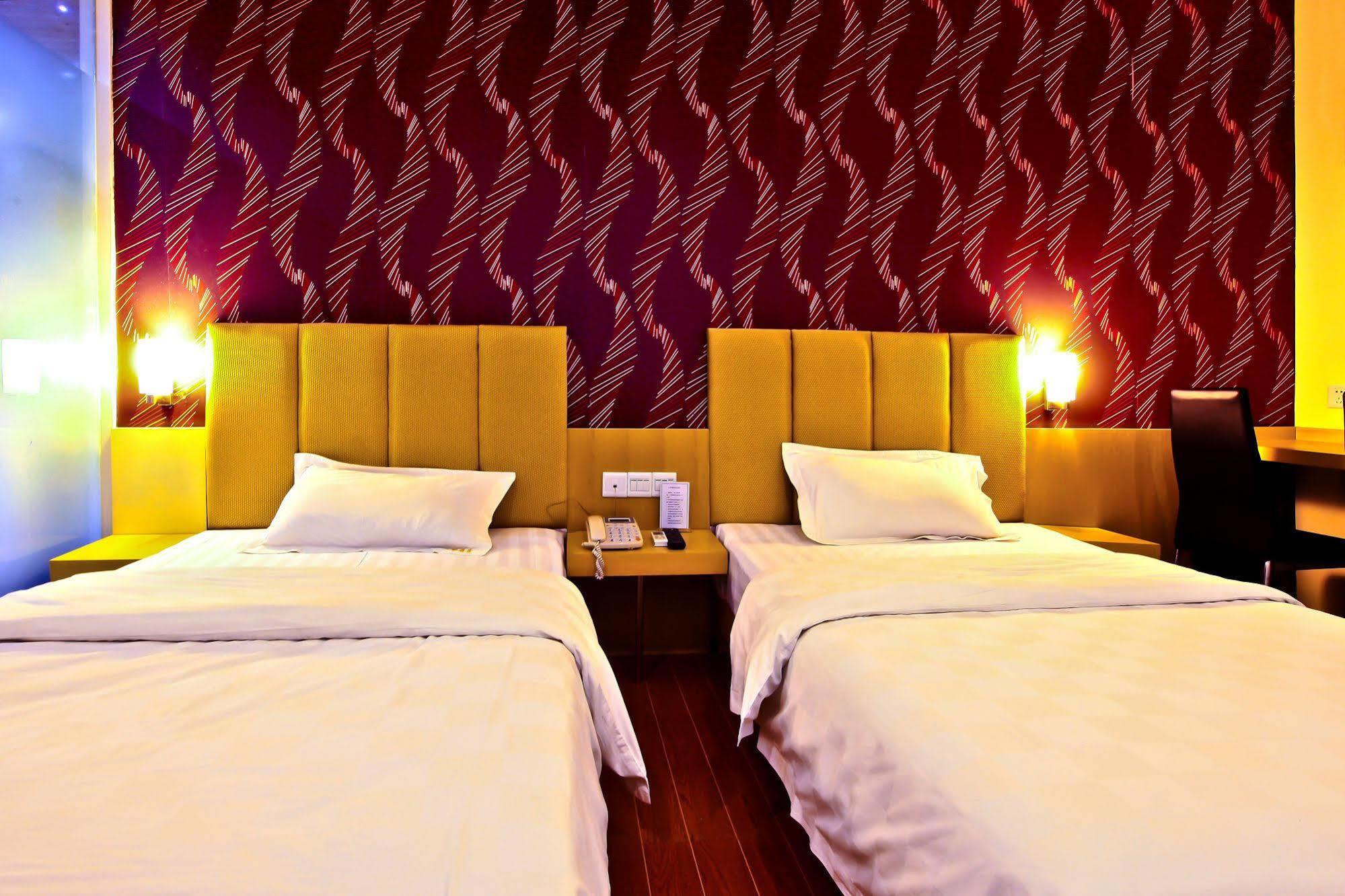 Tavernew Hotel