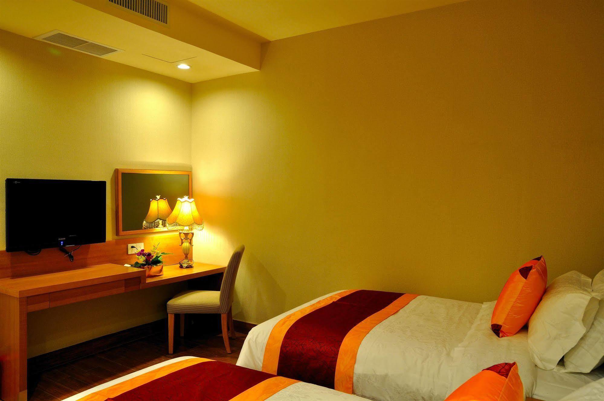 Hotel Royal Garden 3*