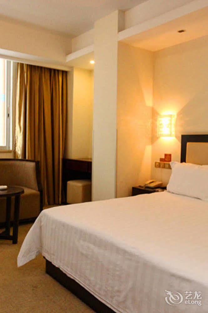 Hotel Shenggao Dongpu Branch 3*
