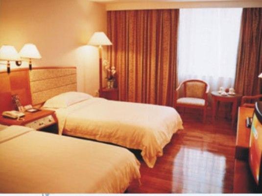 Hotel Guangdong New Tianhe 3*