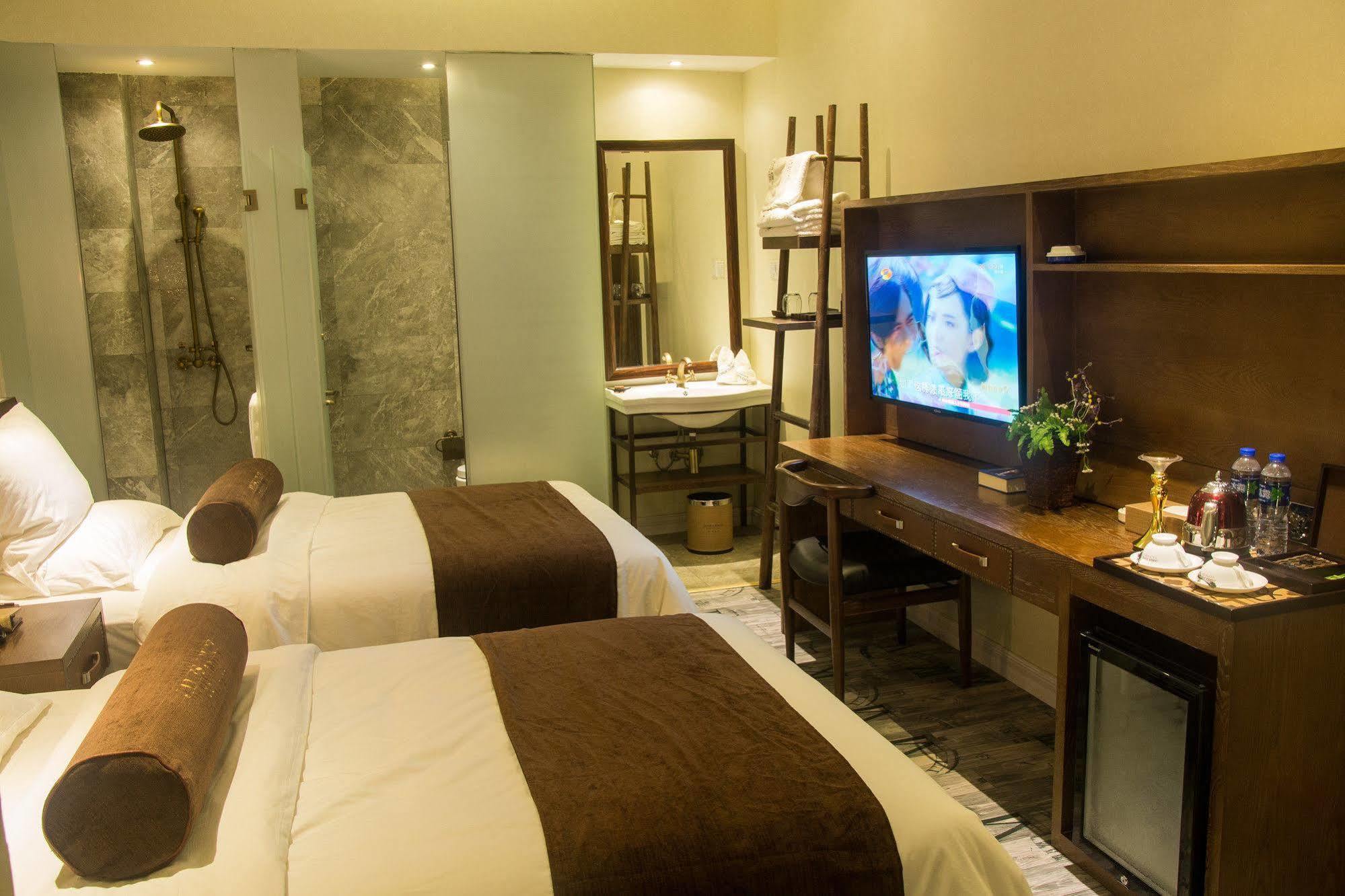 Hotel Sentosa 3*