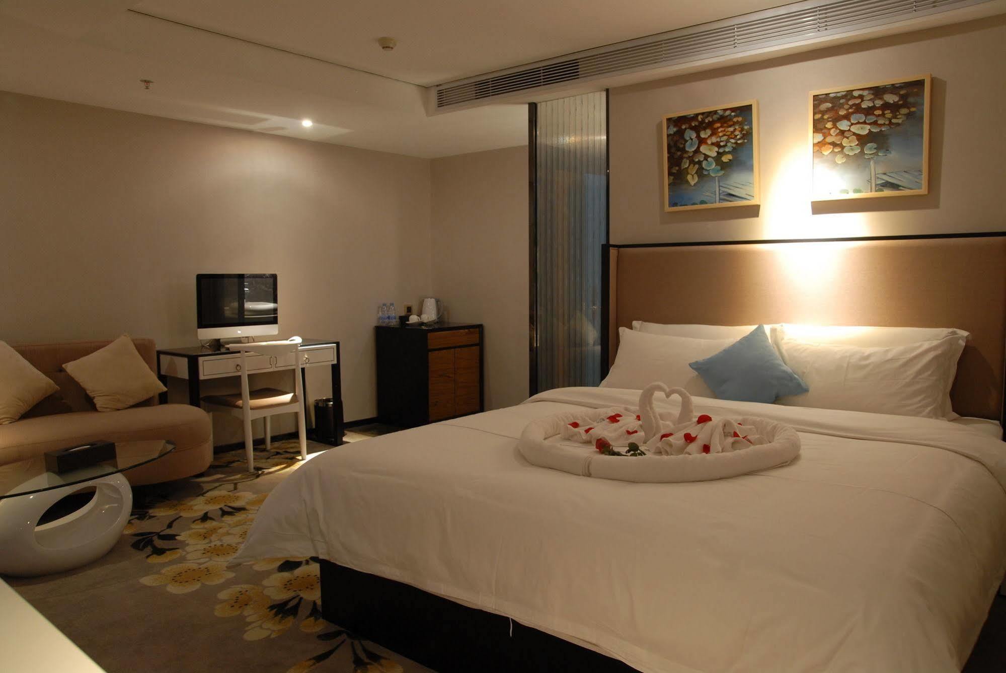 Insail Hotels Zhujiang New Town Jinan University Branch Guangzhou 4*