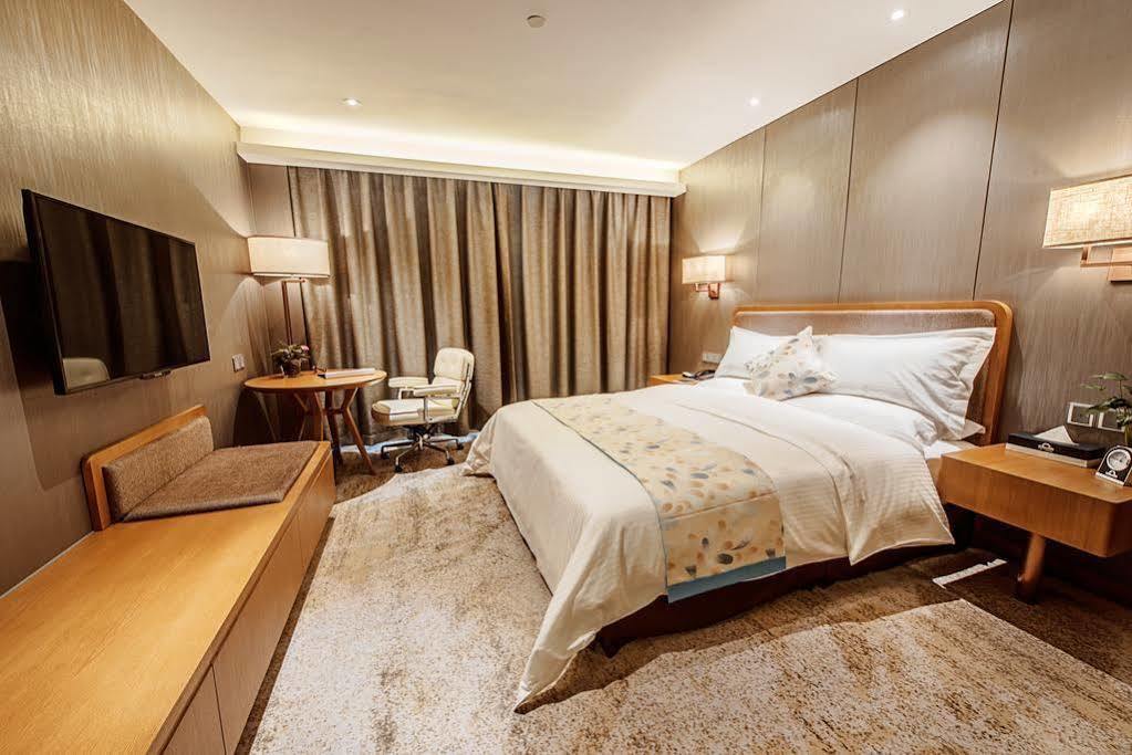 Hotel Days Hotel By Wyndham Guangzhou Yijiang 4*