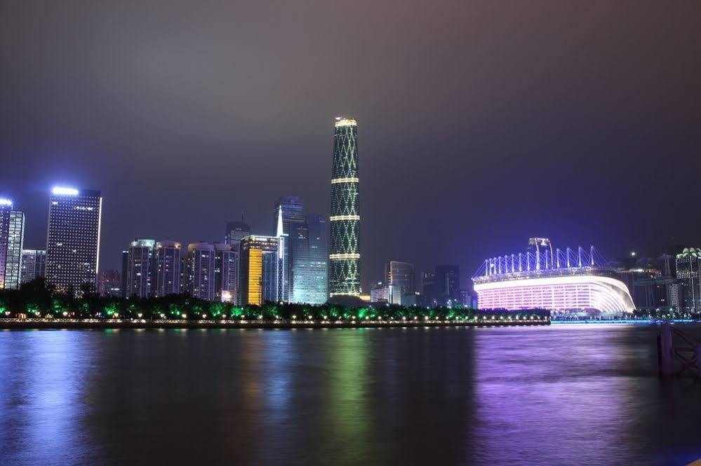 Apartment Xingyi International Service *
