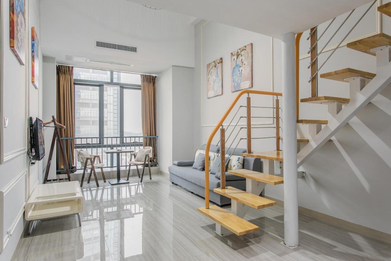 April Fair Duplex South Railway Station Ao Yuan Yue Shi Dai Branch Apartemen