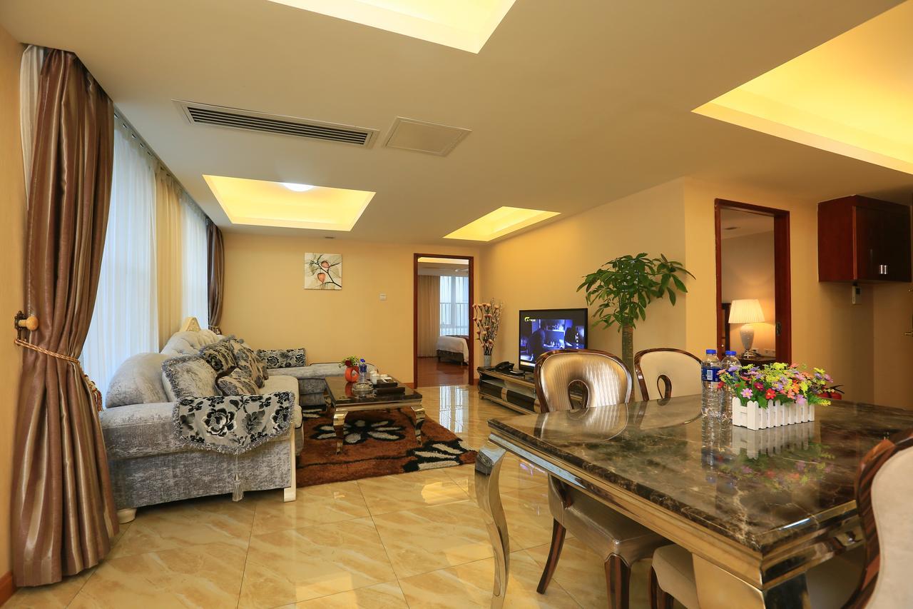 Yo Yo Zheng Jia Dong Fang Branch Apartment
