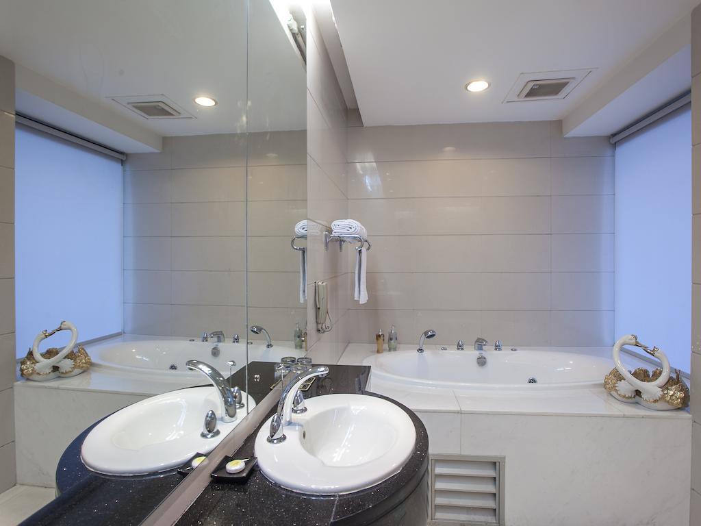 Hotel Hua Shi 4*