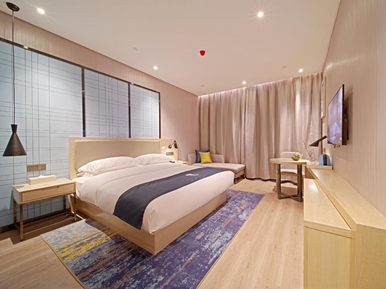 Echarm Panyu Chimelong Branch