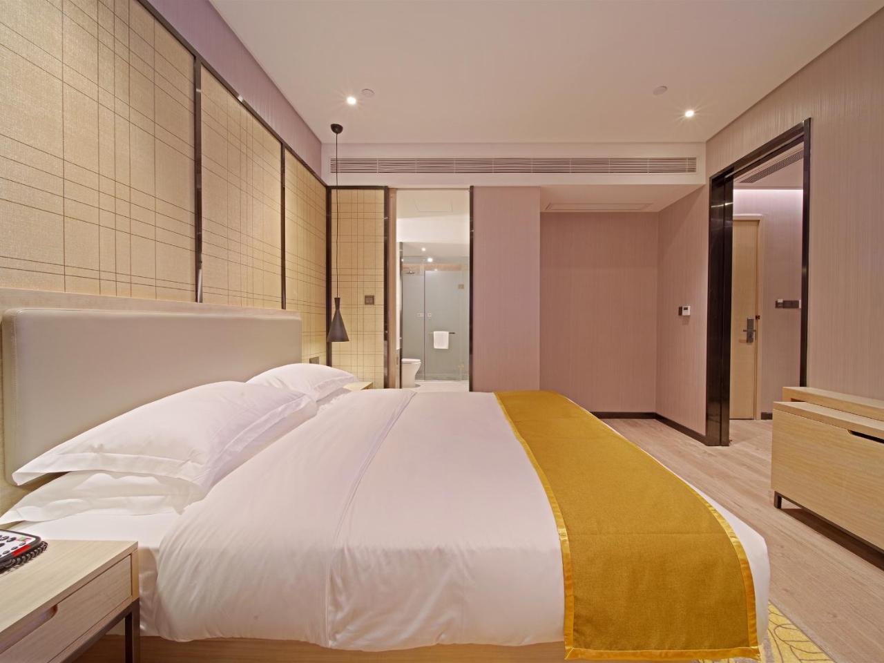 Echarm Panyu Chimelong Branch Hotel