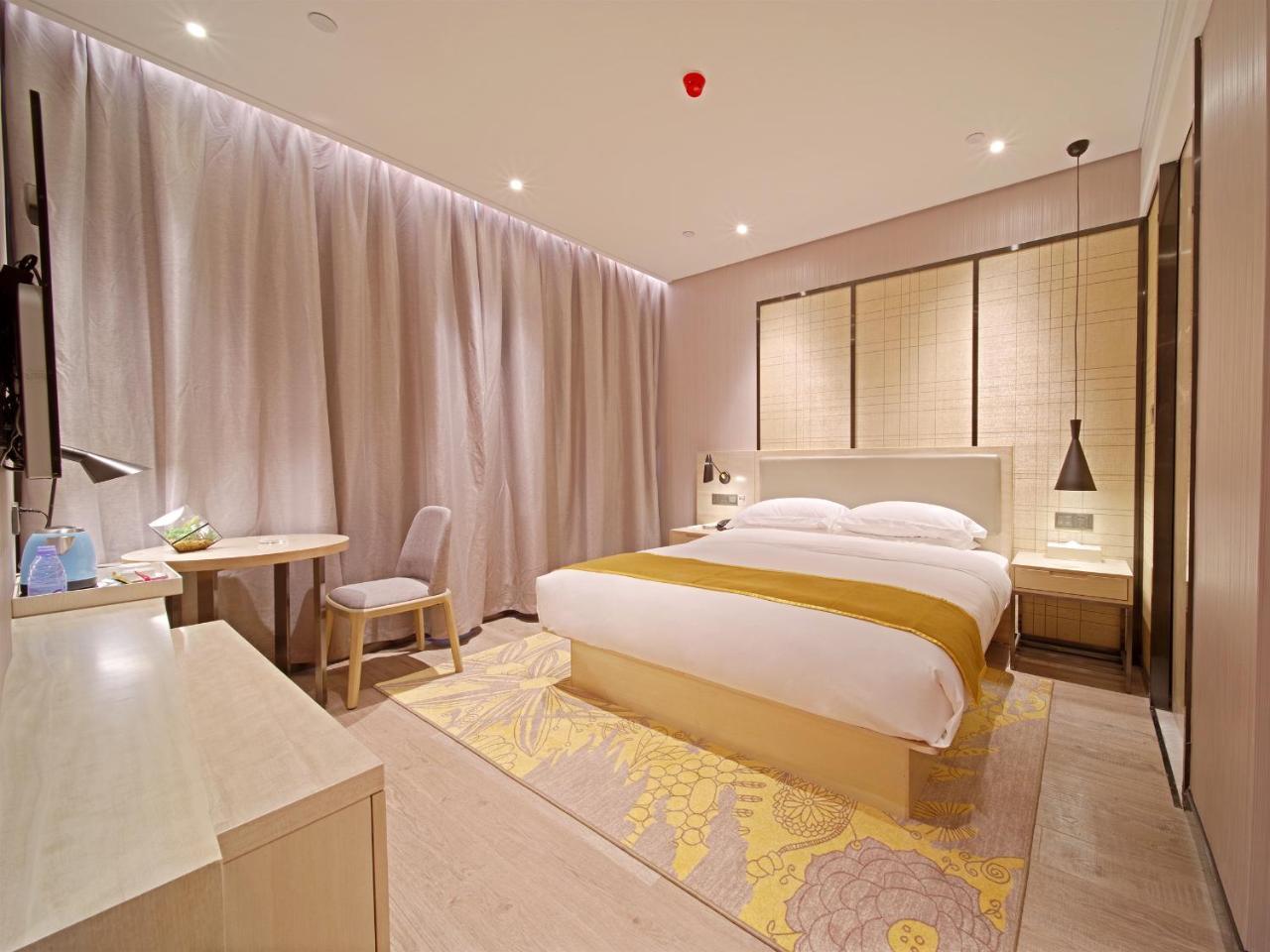Echarm Panyu Chimelong Branch Hotel