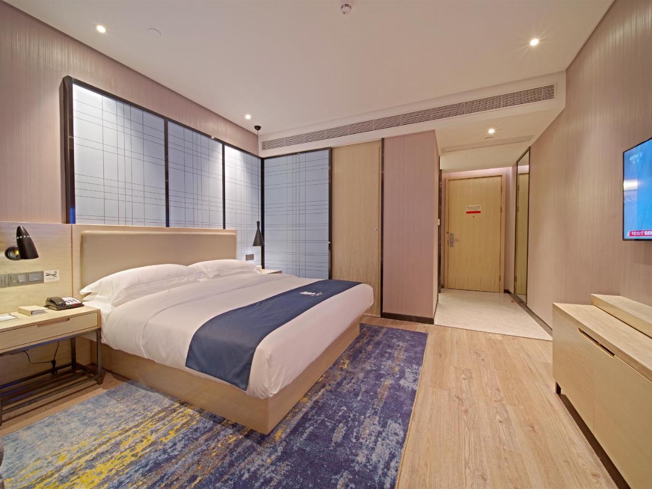 Echarm Panyu Chimelong Branch 3*