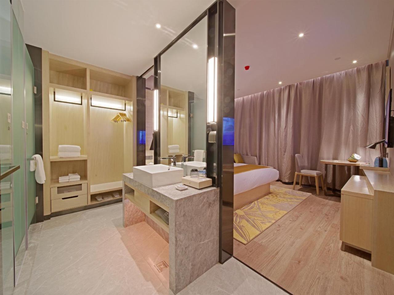 Echarm Panyu Chimelong Branch