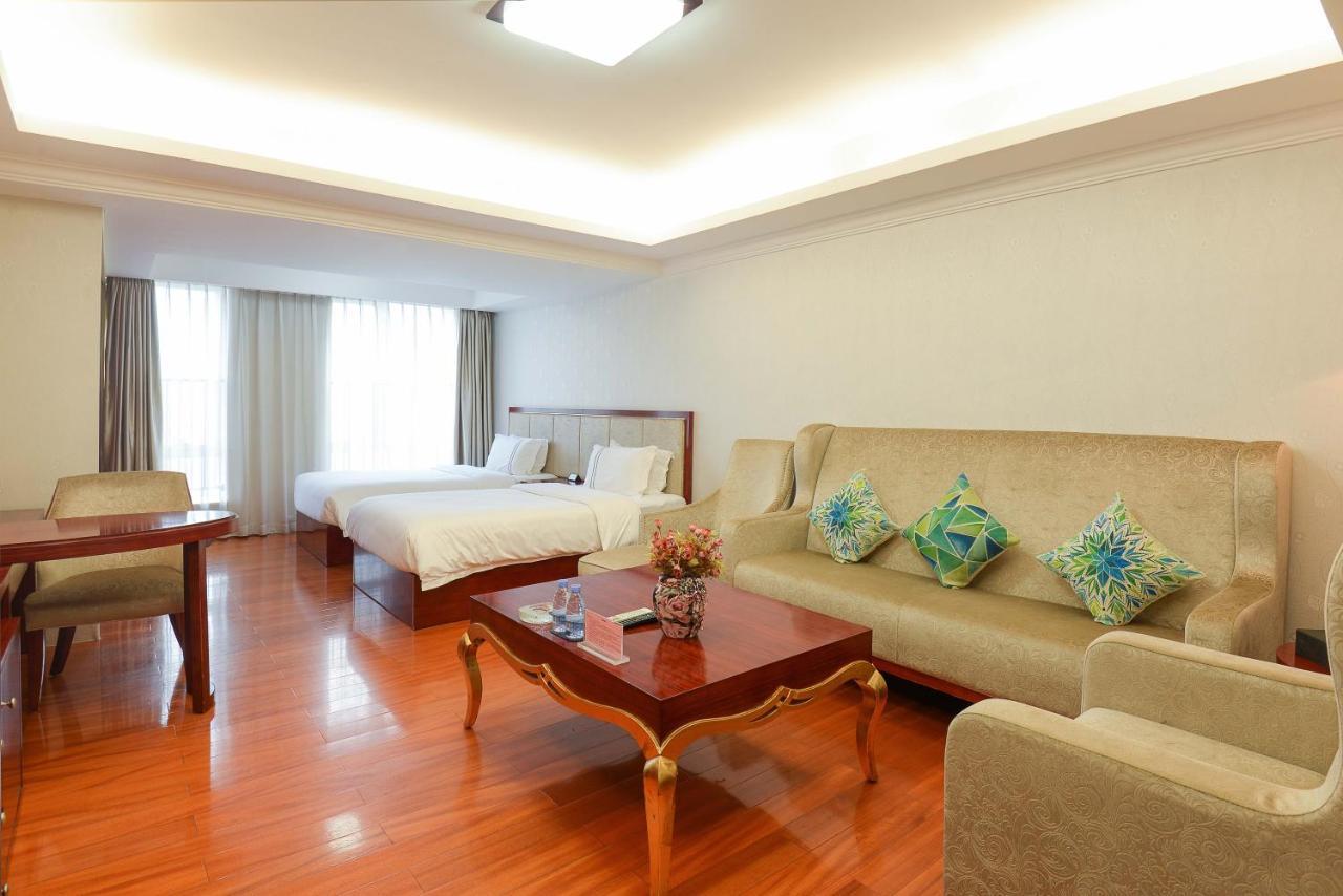 Waifiden Grand Easter International *
