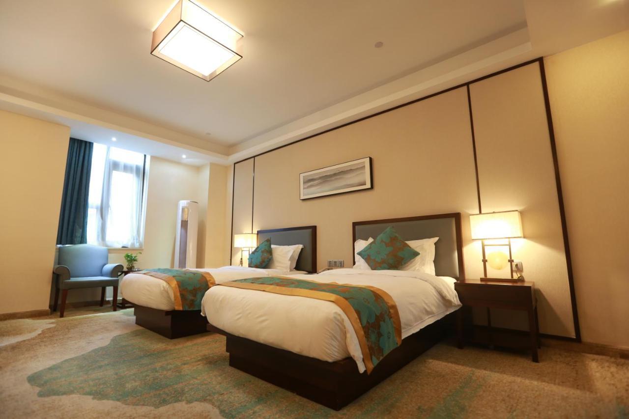 Seaman Club 4*