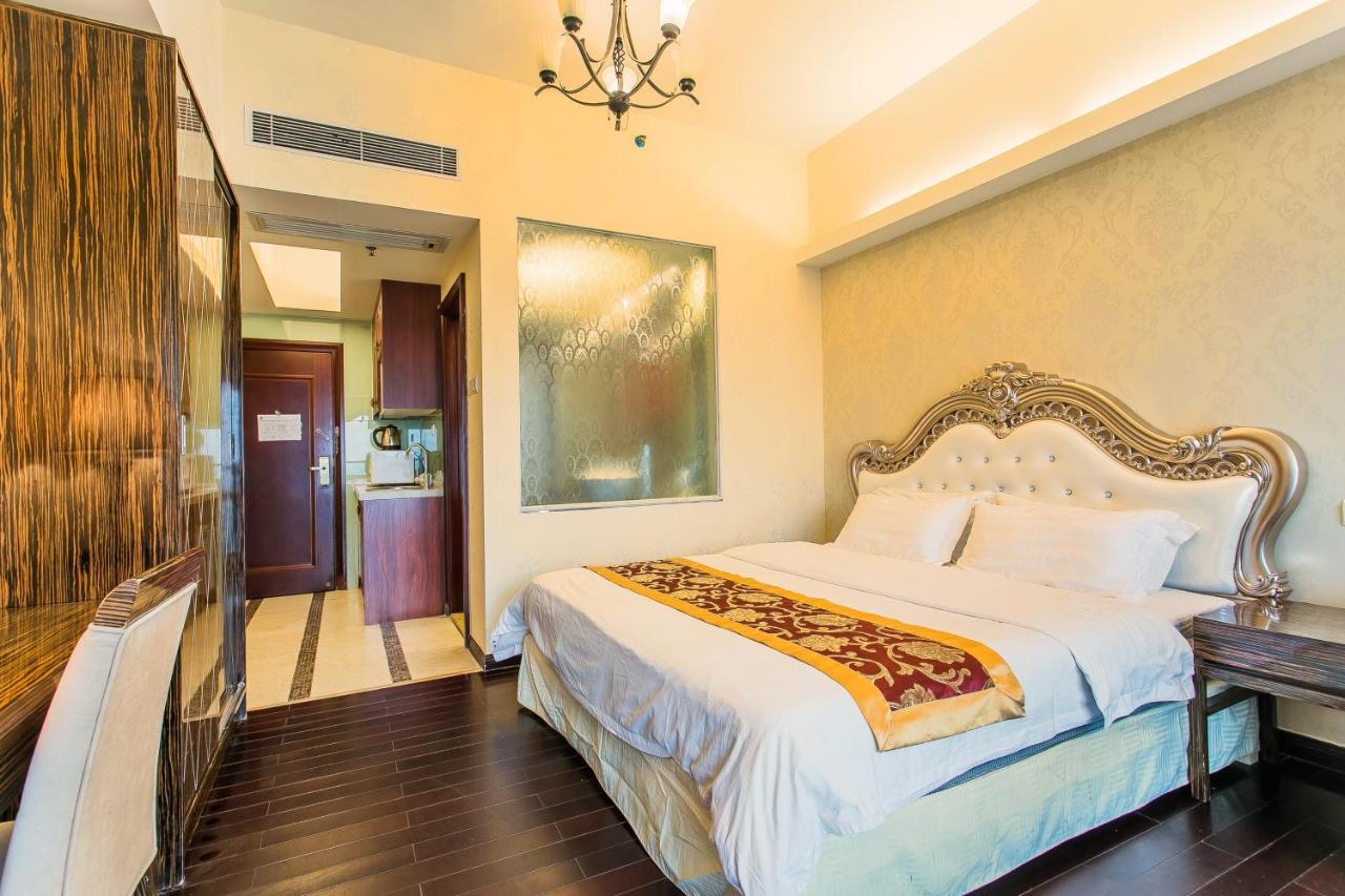 Grand Continental Apartment
