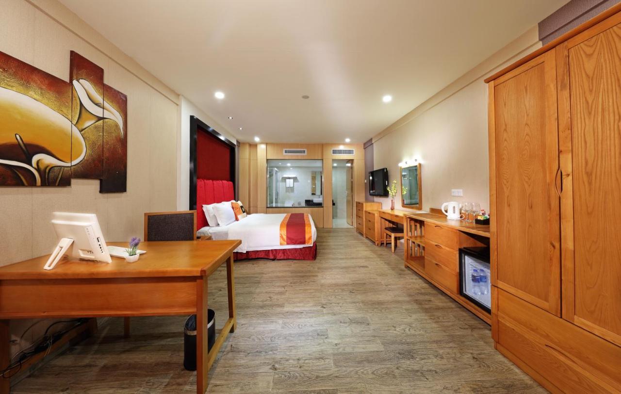 Royal Garden Hotel