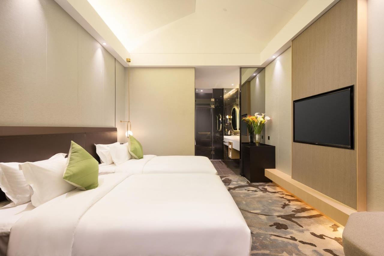 Buddy Hotel-free Shuttle To Fair Complex During Fair Period