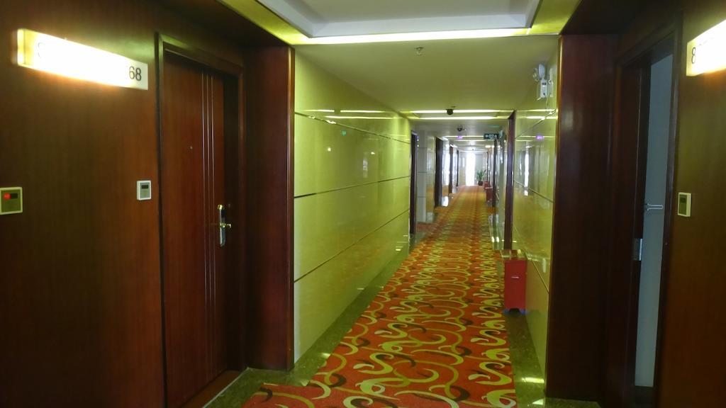 Hotel Junshan - Shuttle Bus For Fair