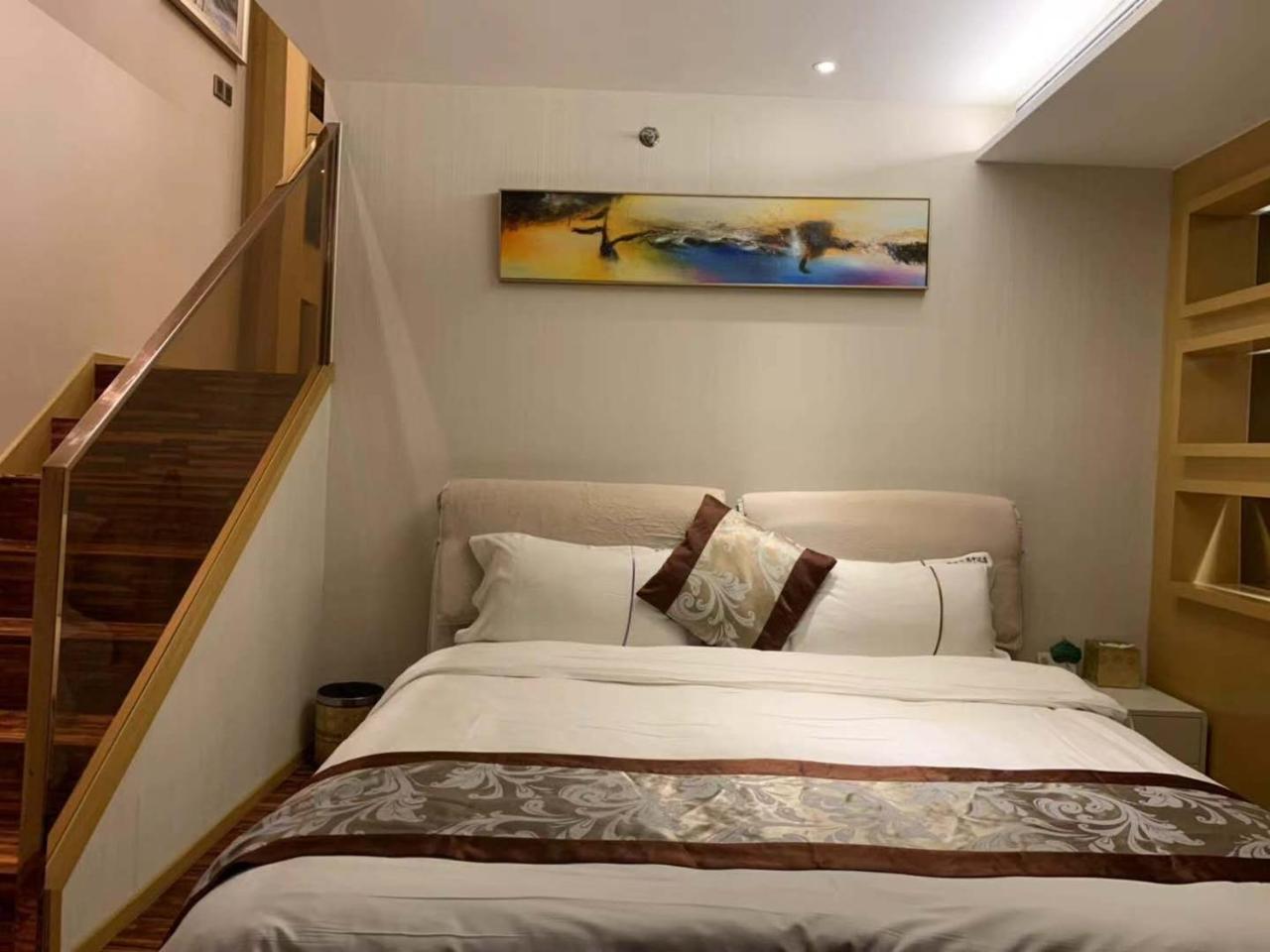 City - Poly D Plaza Branch Apartment *