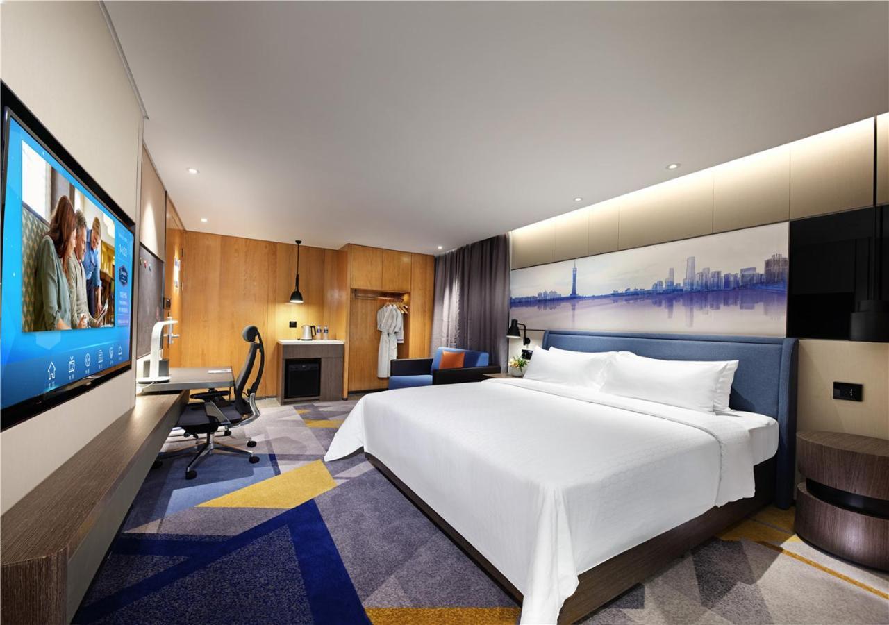 Hampton By Hilton Tianhe Sports Center-free Shuttle Bus To Exhibition During Fair Period Hotel 4*